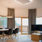Puitalm & By Peak Apartman *