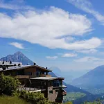 Puitalm & By Peak Apartman *