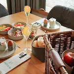 Puitalm & By Peak Apartman *